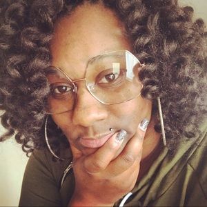 Meet your Posher, Anjel